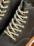 Glacier Boot 2030 in Waxed Anthracite