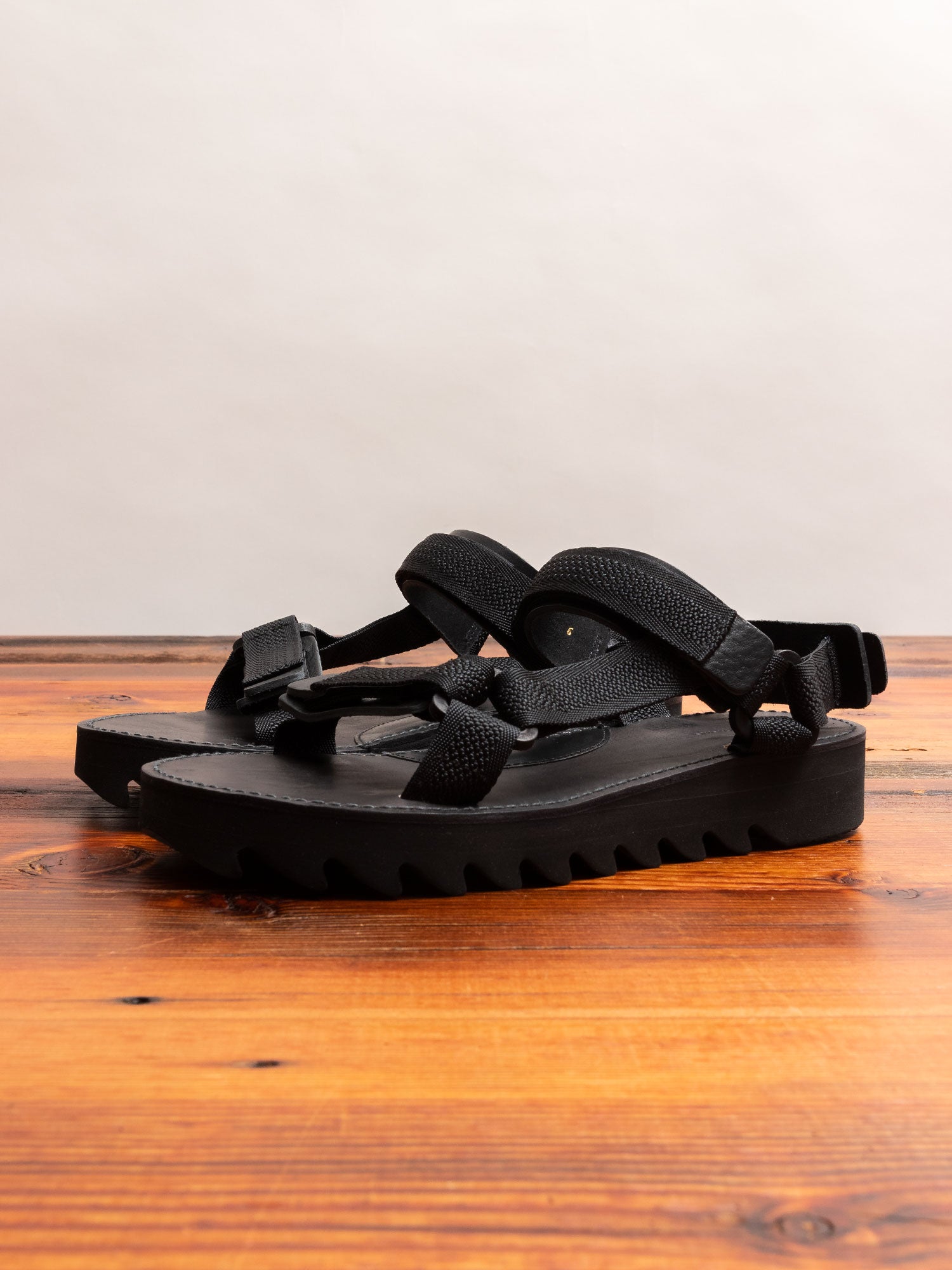 靴 hender scheme Webb size5 Webb Sandal in Black – Blue Owl Workshop