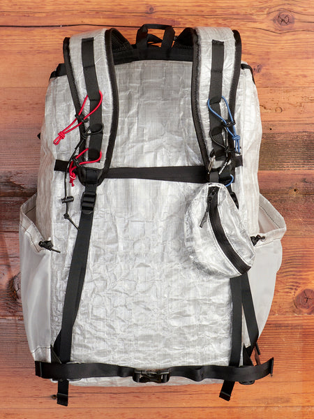 and Wander 25L Dyneema Backpack in White