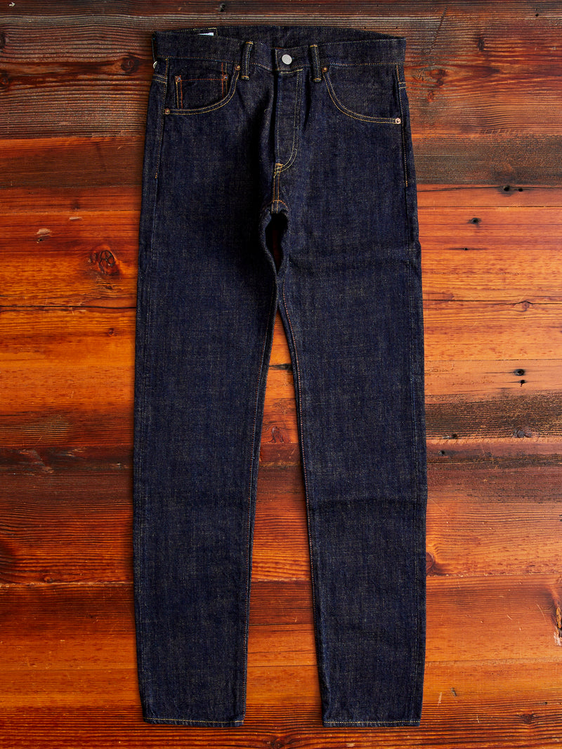 Kichkina sikni sorish jinsiy aloqa video Anusida tatuirovkasi bor qiz