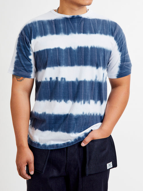 Stratum Tie-Dye Border T-Shirt in Navy