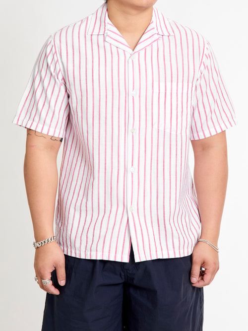 Beach Cabin Button-Up Shirt in Red