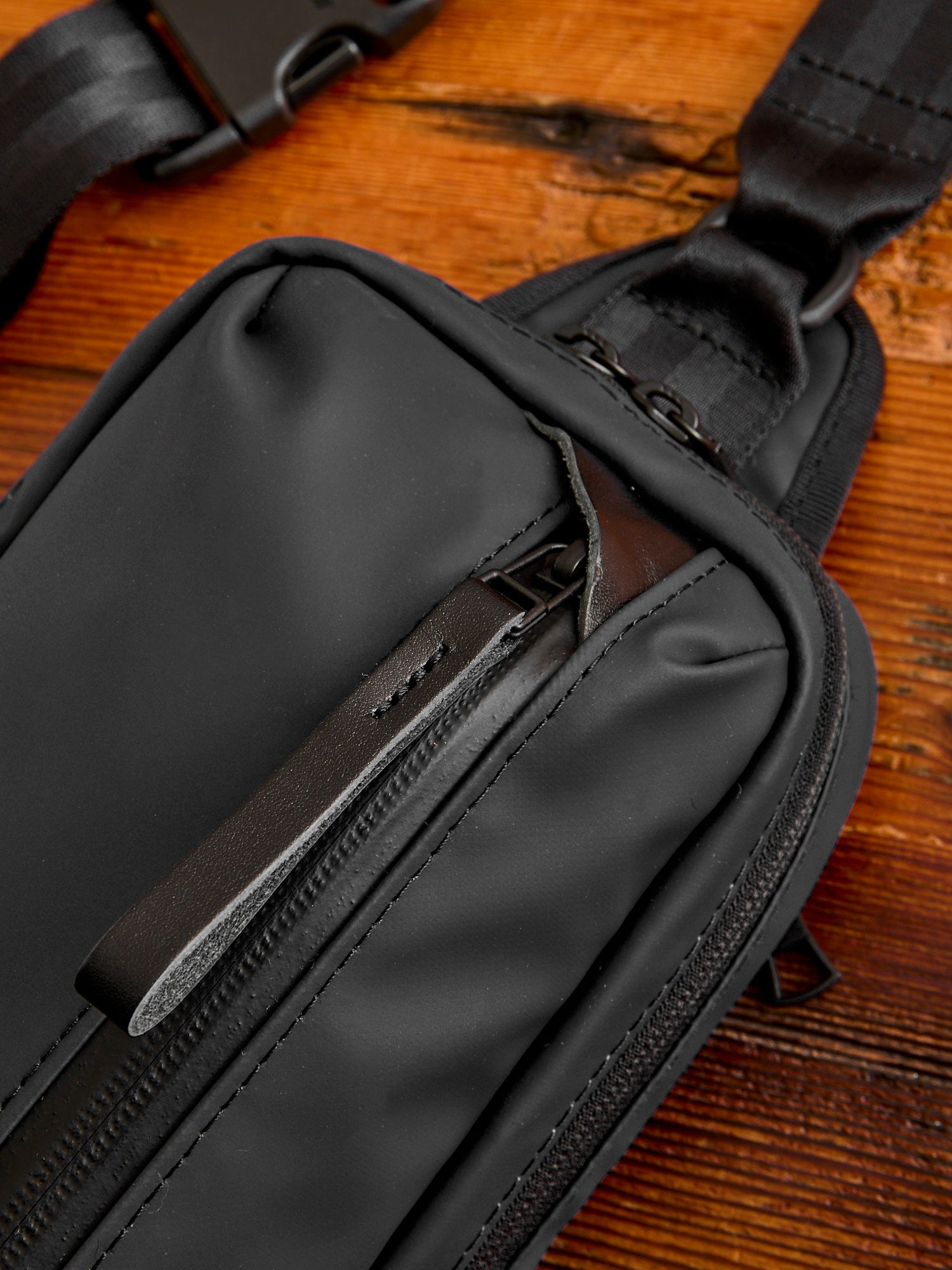 master-piece slick スリングバッグ ブラック Slick Sling Bag in Black – Blue Owl Workshop