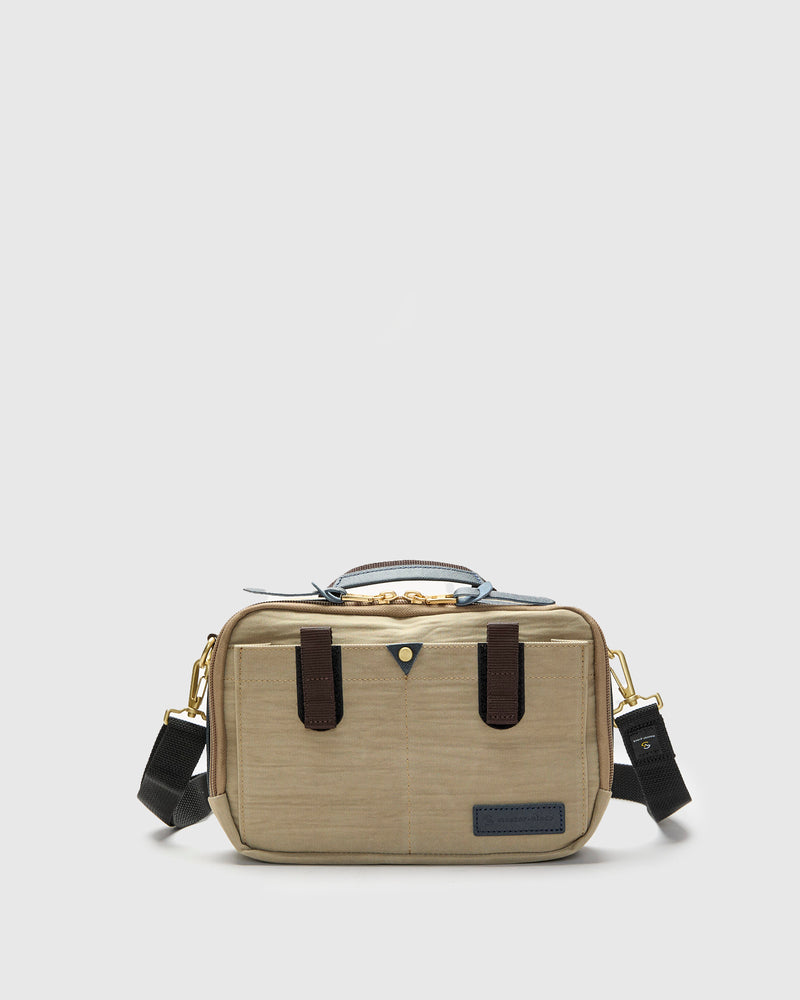 Link Shoulder Bag v2 in Beige