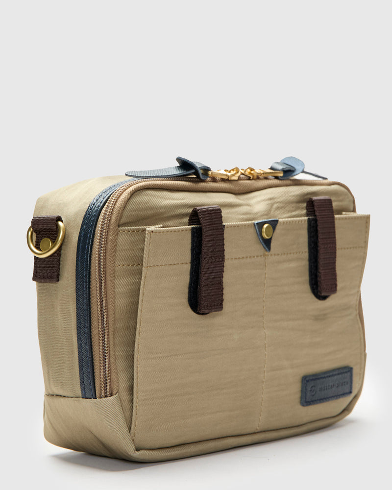 Link Shoulder Bag v2 in Beige