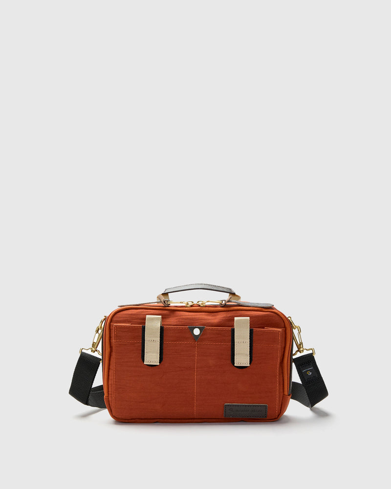 Link Shoulder Bag v2 in Orange