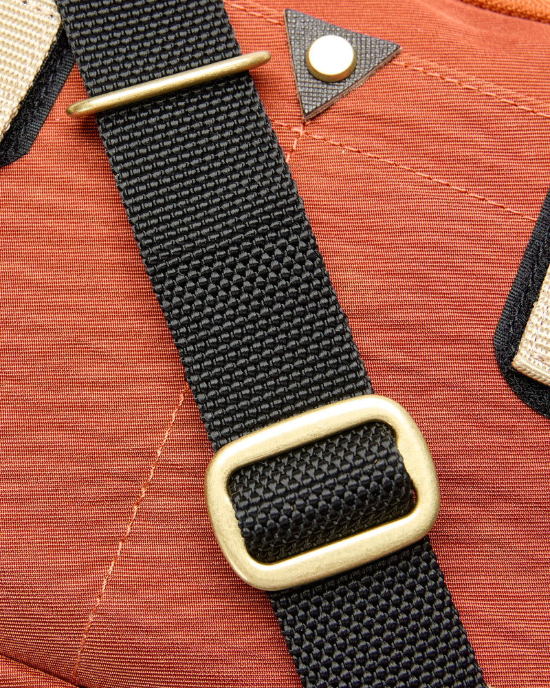 Link Shoulder Bag v2 in Orange