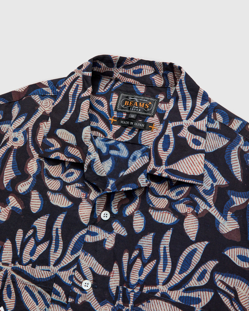 Leaf Block Print Open Collar Shirt in Navy