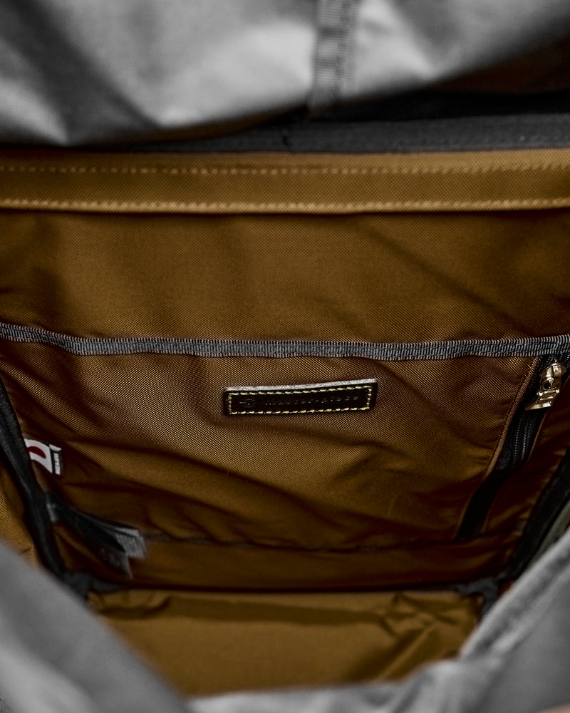 Lightning V2 Backpack in Black