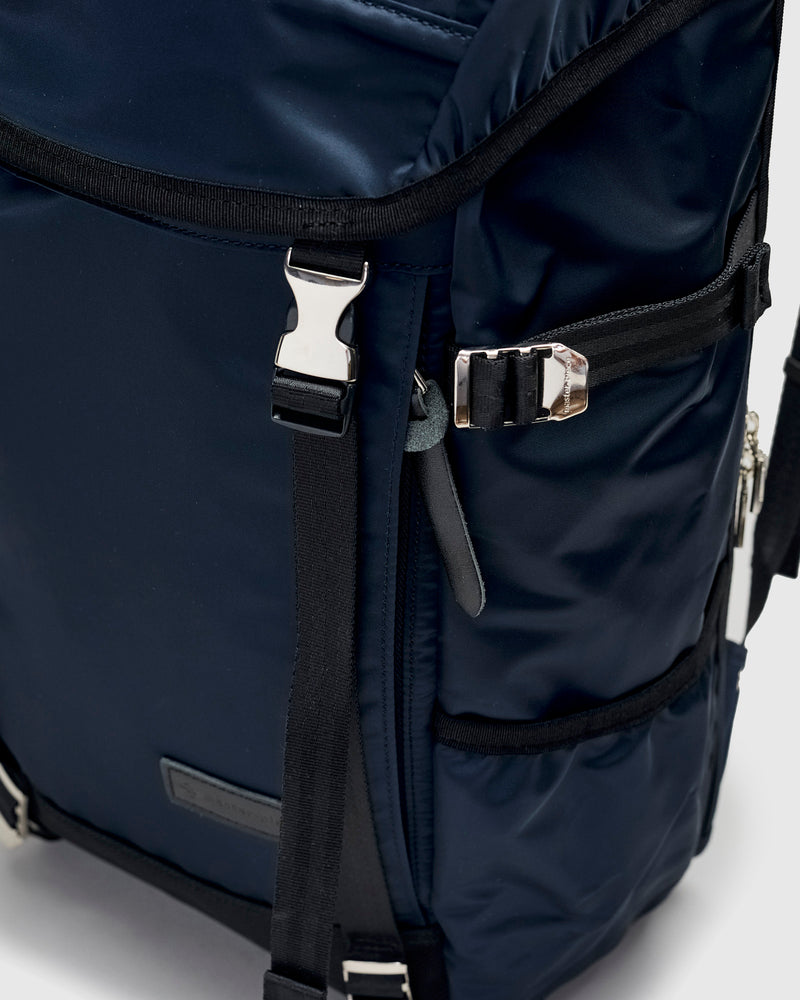Lightning V2 Backpack in Navy