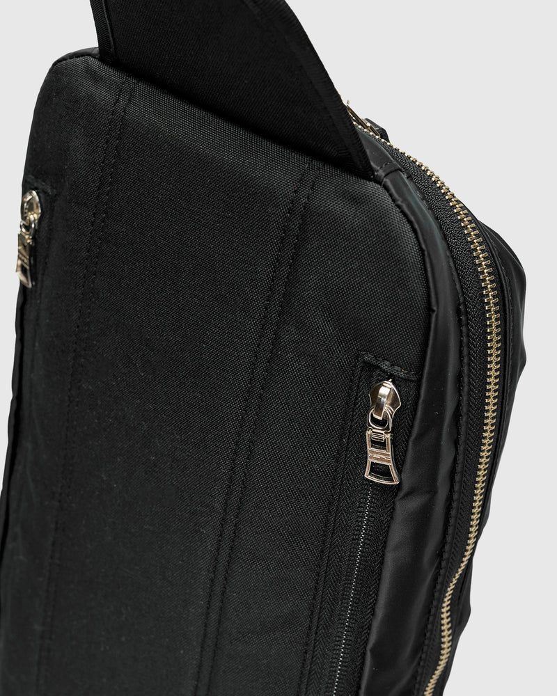 Lightning V2 Shoulder Sling Bag in Black