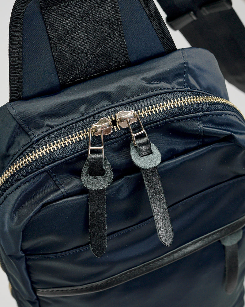 Lightning V2 Shoulder Sling Bag in Navy