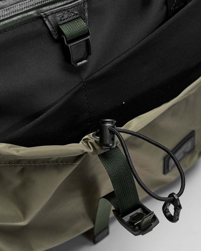 Scramble 2way Tote Bag in Khaki