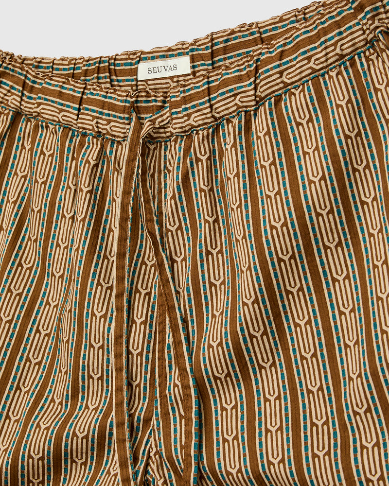 Dobby Easy Shorts in Brown