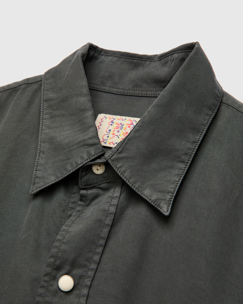 Tencel Gabardine Pearlsnap Shirt in Faded Black