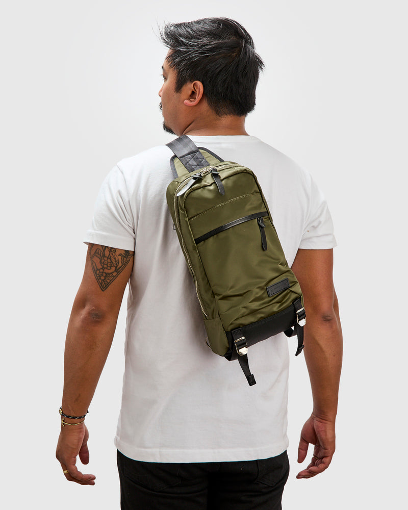 Lightning V2 Shoulder Sling Bag in Khaki
