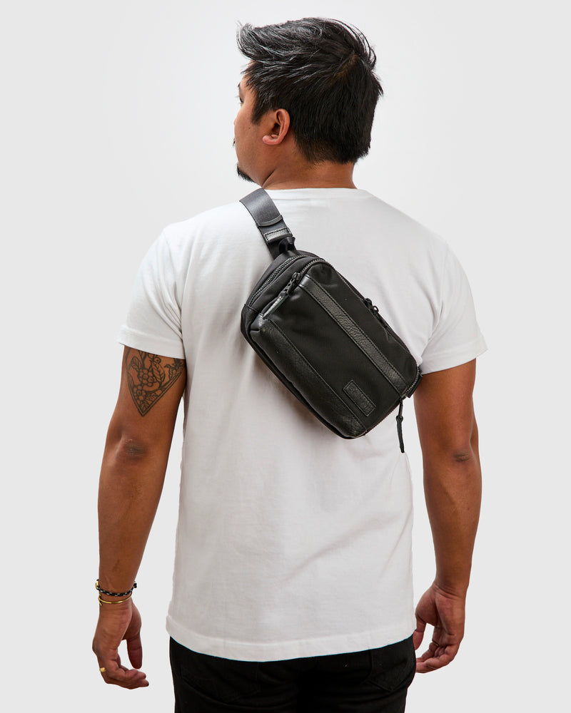 Explorer Sling Bag in Black