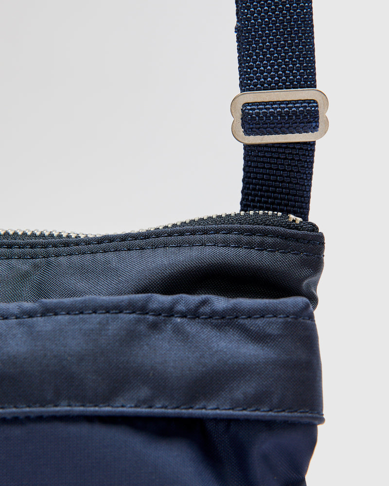 5461 "Force" Shoulder Pouch in Navy