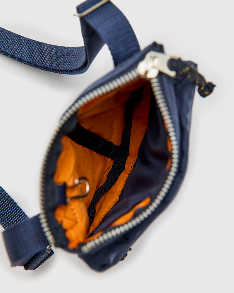 5461 "Force" Shoulder Pouch in Navy