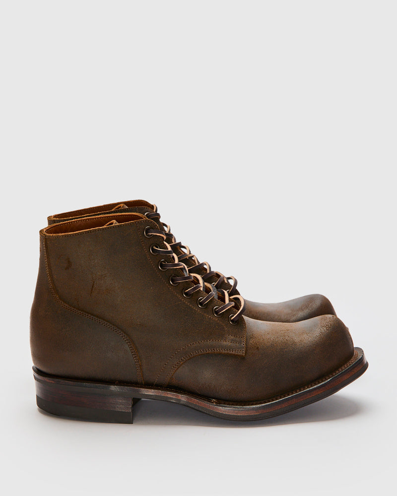 Service Boot 310 in Coyote Waxy Commander