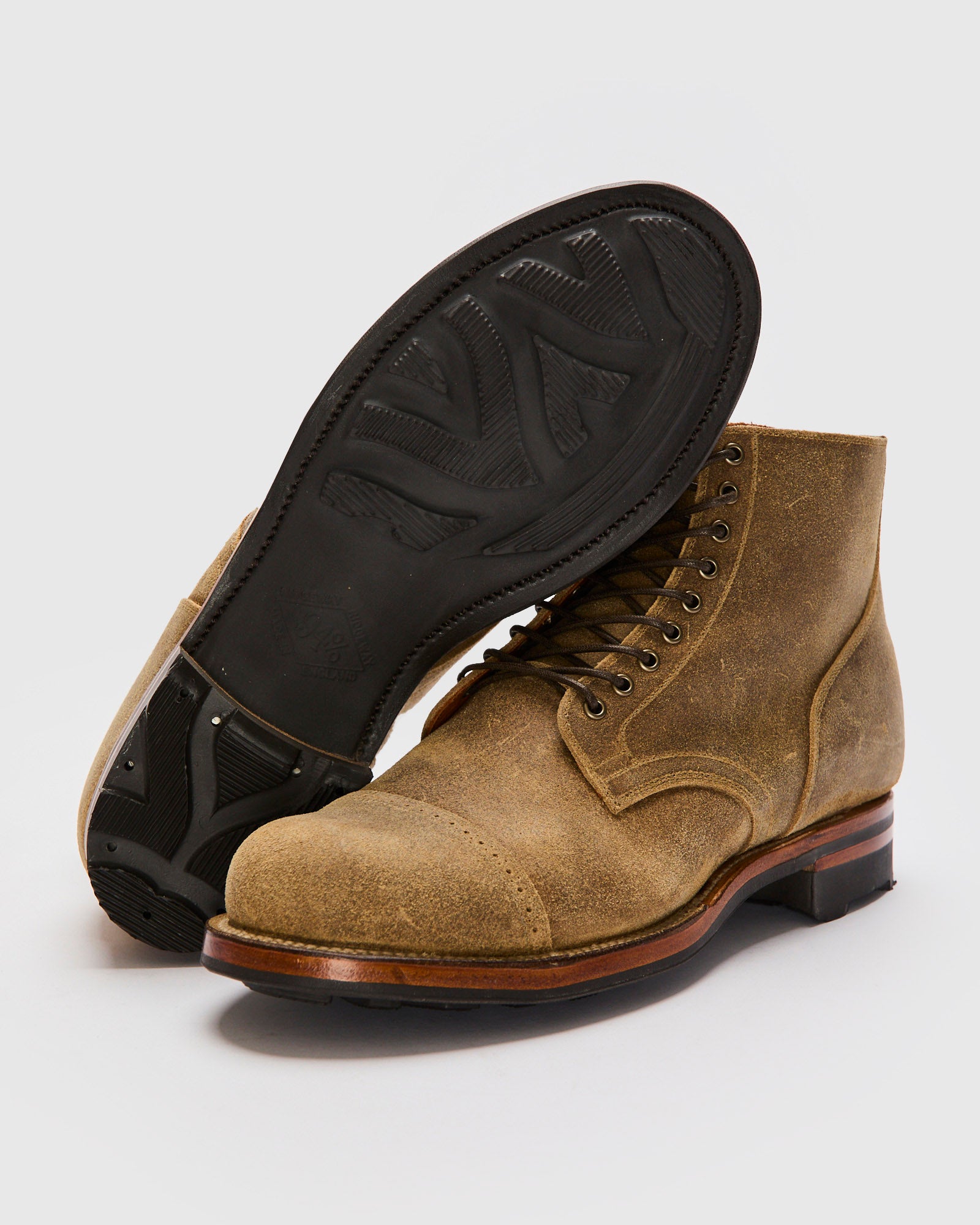 Service Boot BCT 2040 in Desert Sandy Waxy Commander – Blue Owl