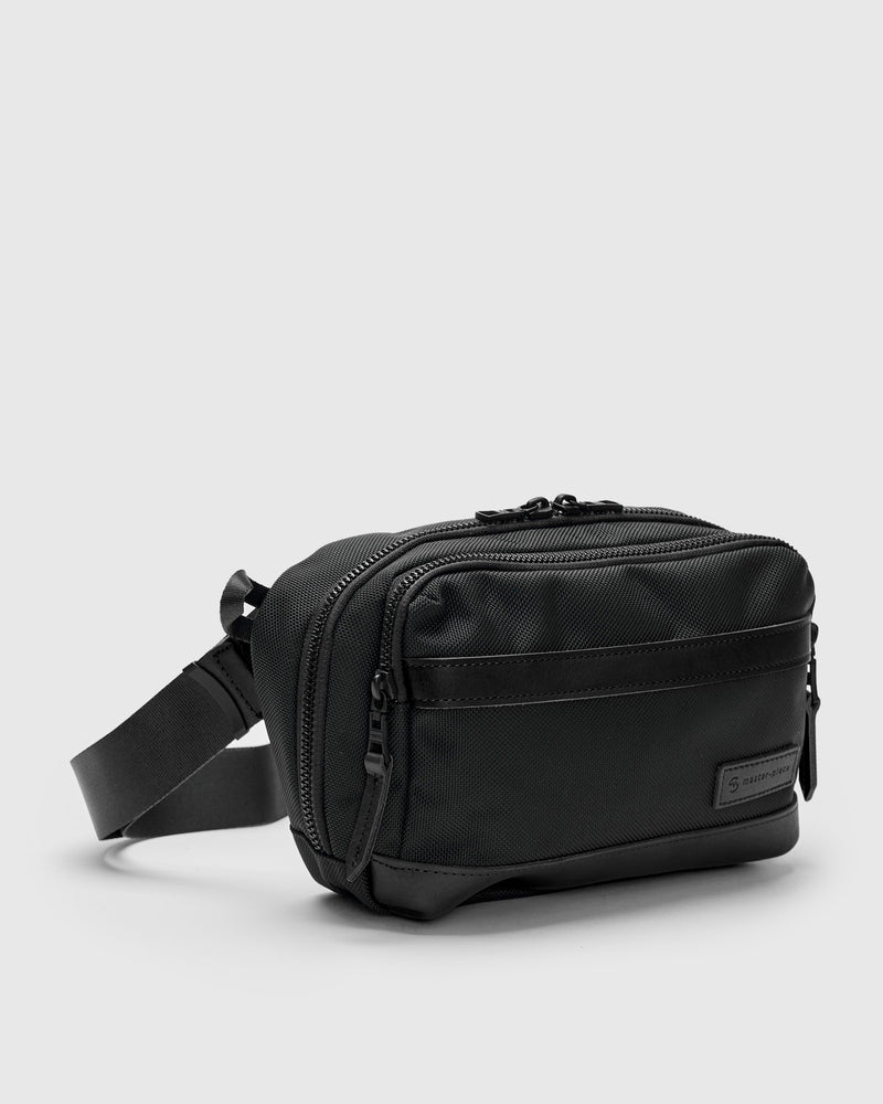 Explorer Sling Bag in Black