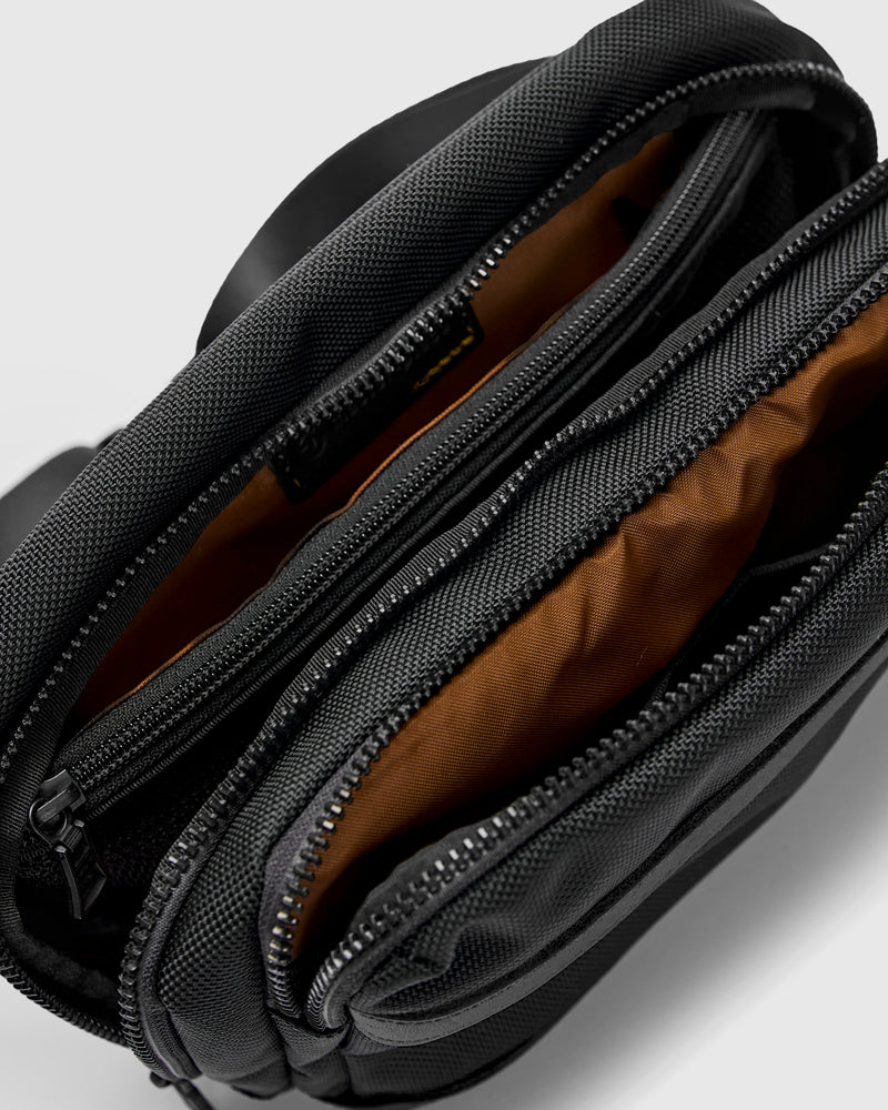 Explorer Sling Bag in Black