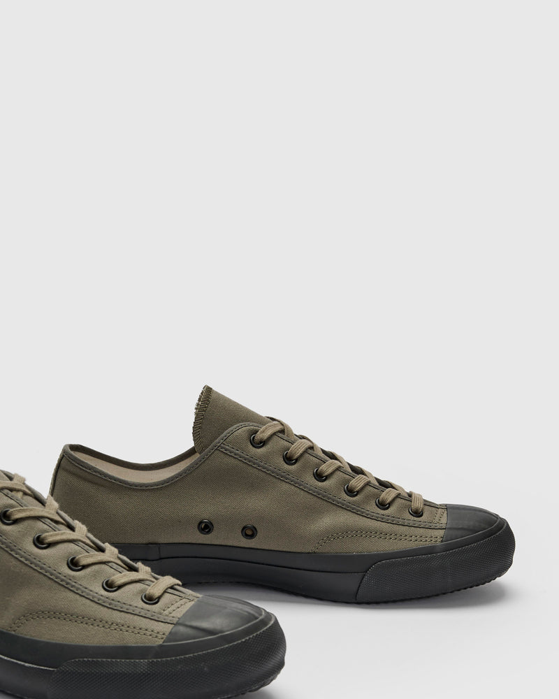 Gym Classic Sneaker in Olive
