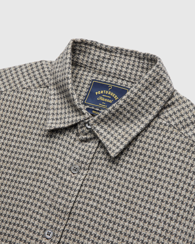 Abstract Pied Poule Button-Up Shirt in Charcoal