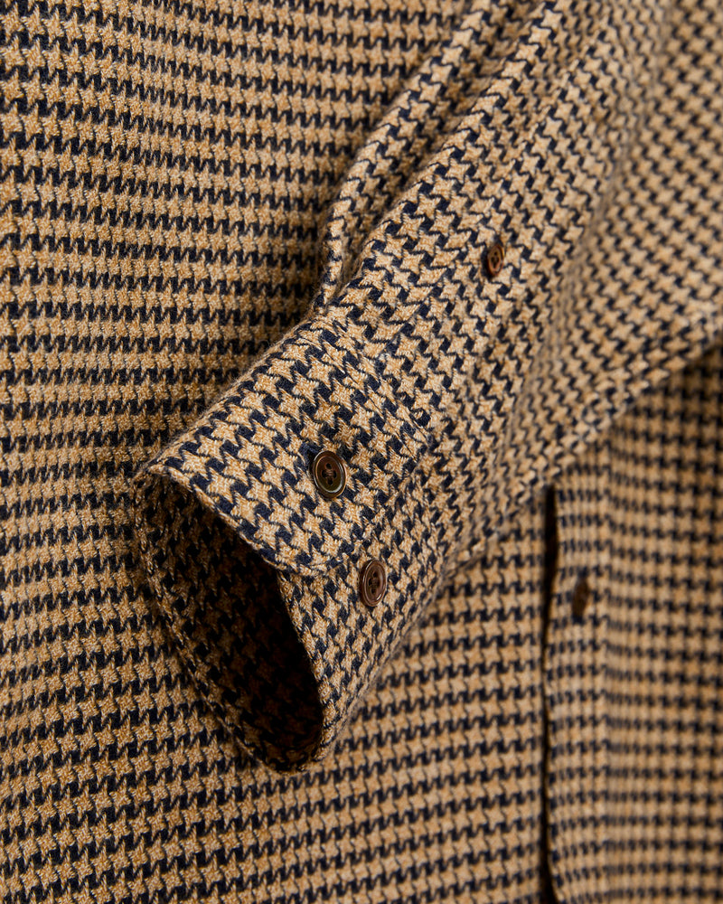 Abstract Pied Poule Button-Up Shirt in Navy