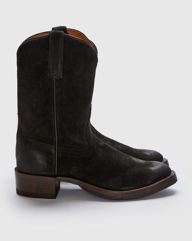 Walker Boot in Black Roughout