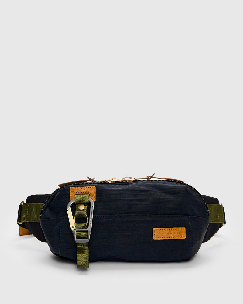 Link Waist Bag v2 in Navy
