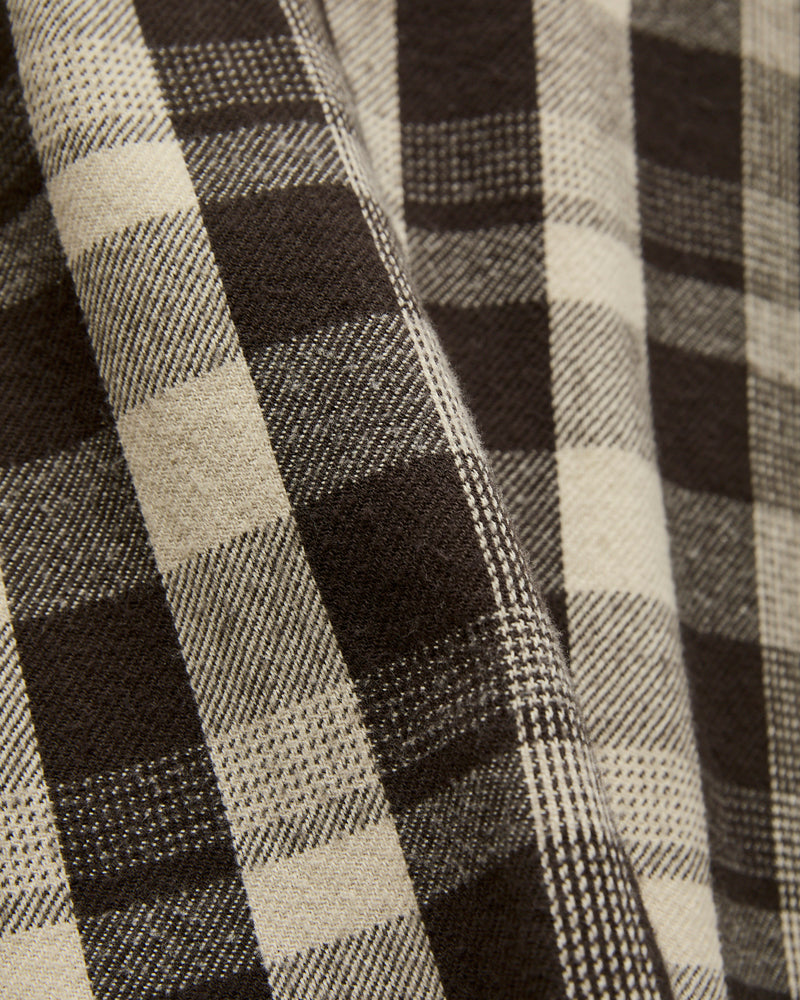 Washed Flannel Pearl Snap Shirt in Night Pitch