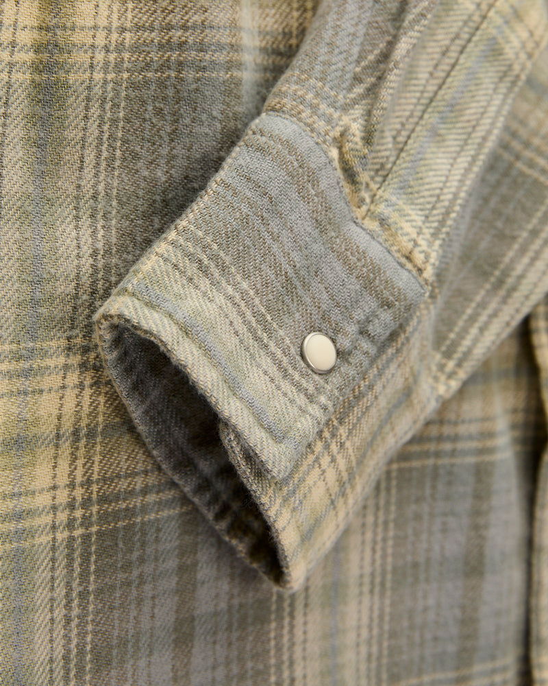 Washed Flannel Pearl Snap Shirt in Late Frost
