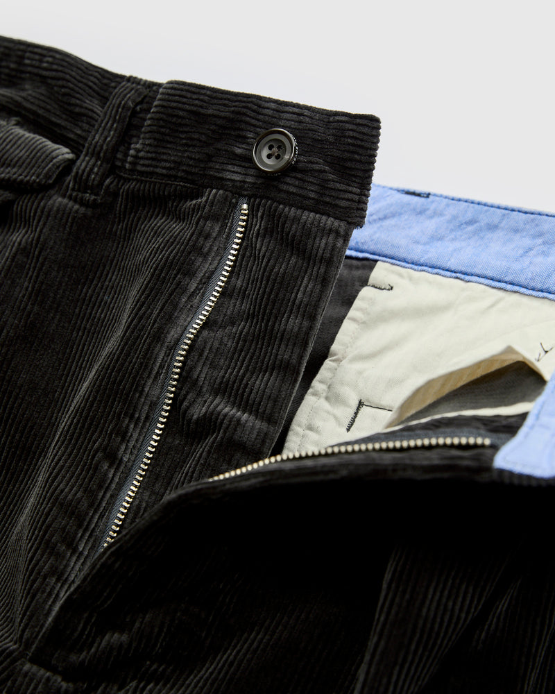 2-Pleat Corduroy Trousers in Charcoal
