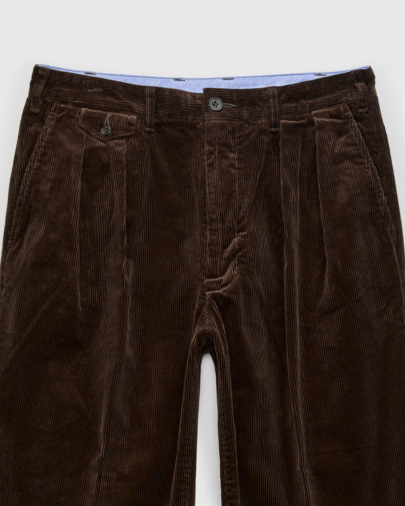 2-Pleat Corduroy Trousers in Dark Brown