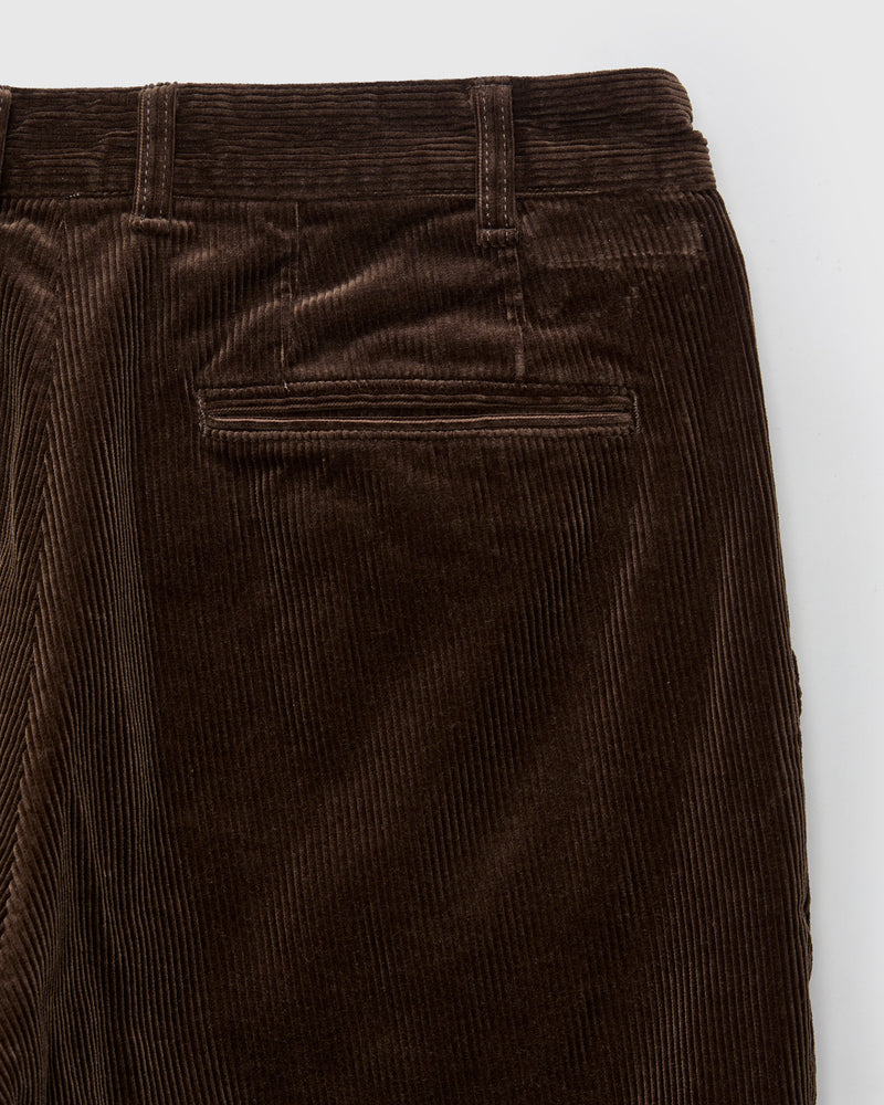 2-Pleat Corduroy Trousers in Dark Brown