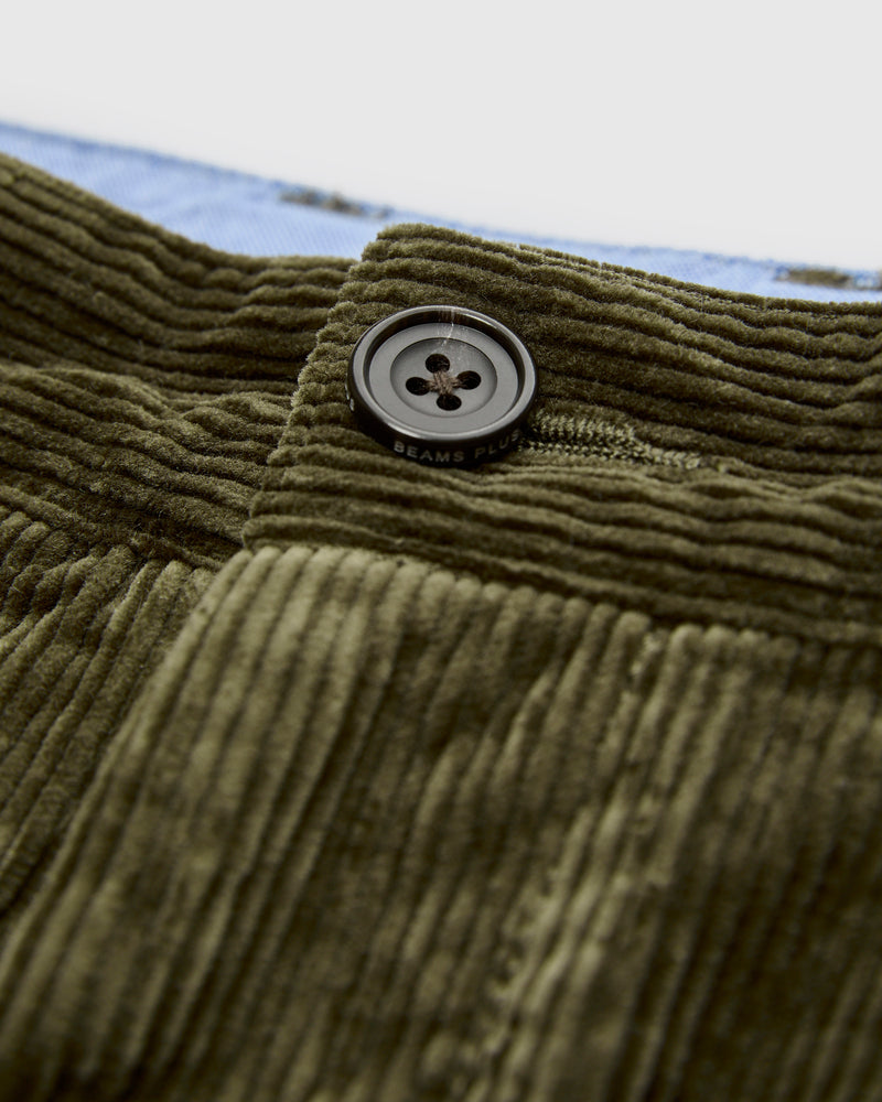 2-Pleat Corduroy Trousers in Dark Green