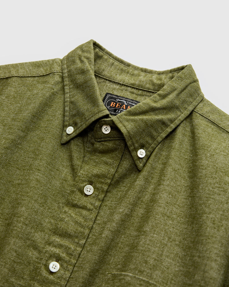 Solid Flannel Button-Down Shirt in Olive