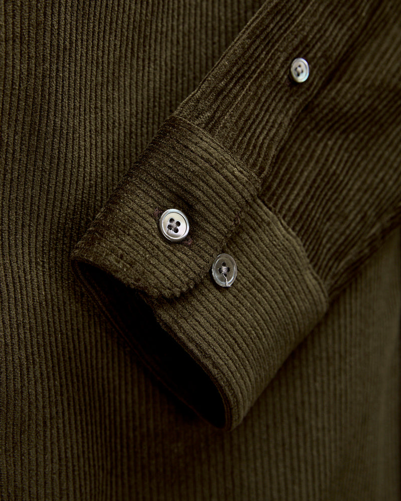 Lobo 2 Button-Up Shirt in Olive