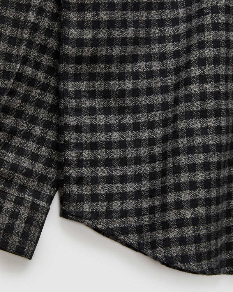 Roca Button-Up Shirt in Grey