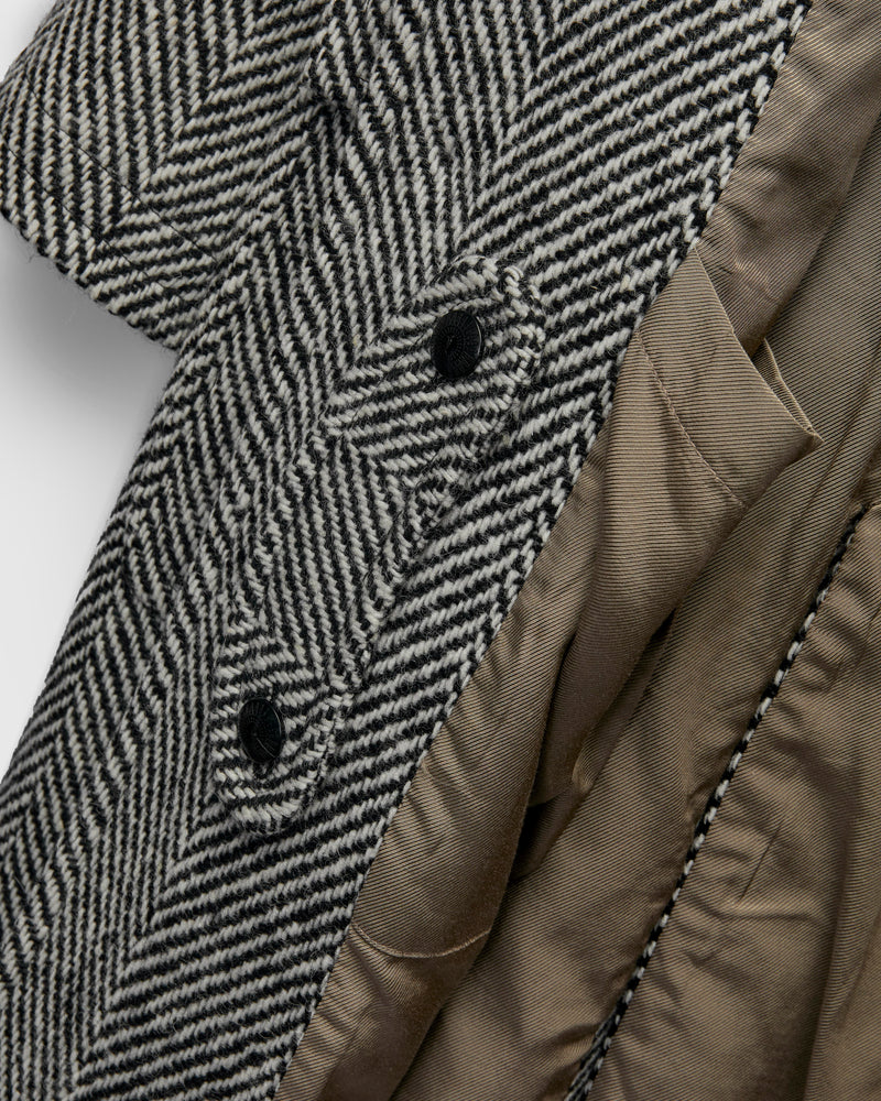 Raglan Wool Overcoat in Black/Cream Herringbone Tweed