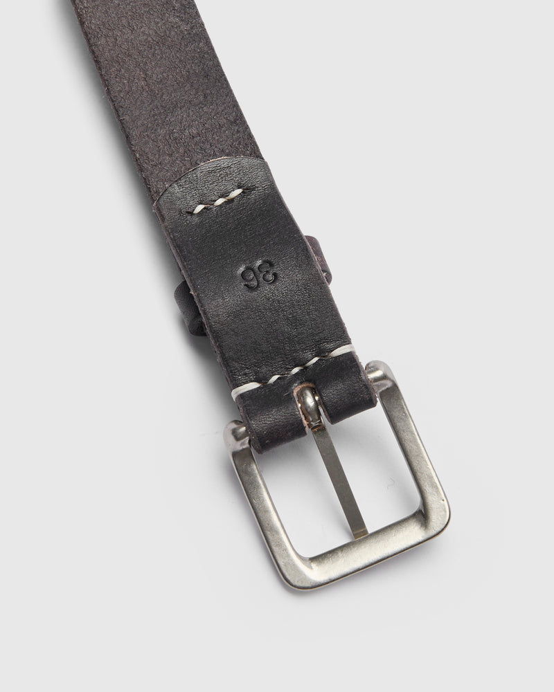 Wild Leather Narrow Belt in Black