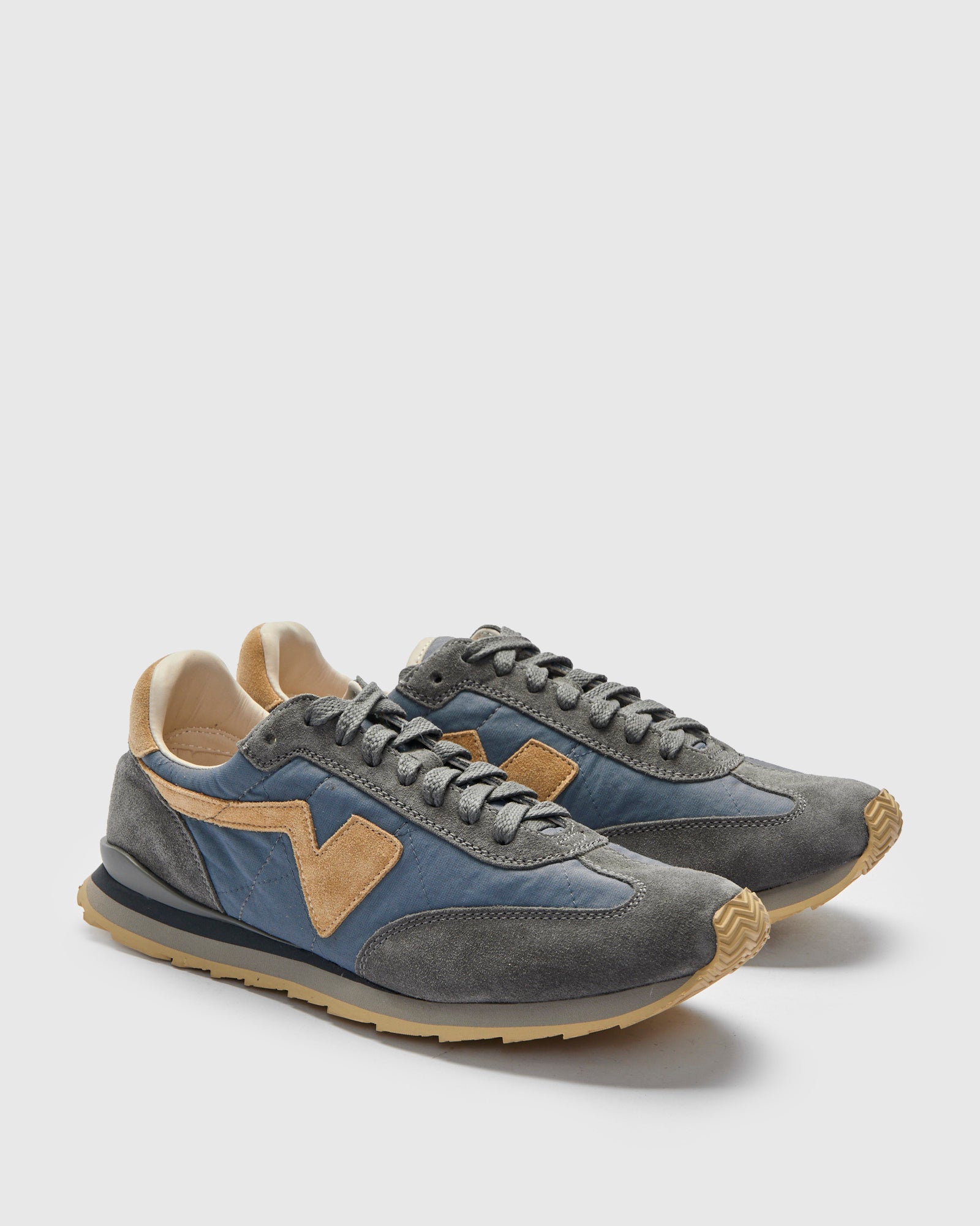 visvim FBT スニーカー　US8 FKT Runner in Blue – Blue Owl Workshop