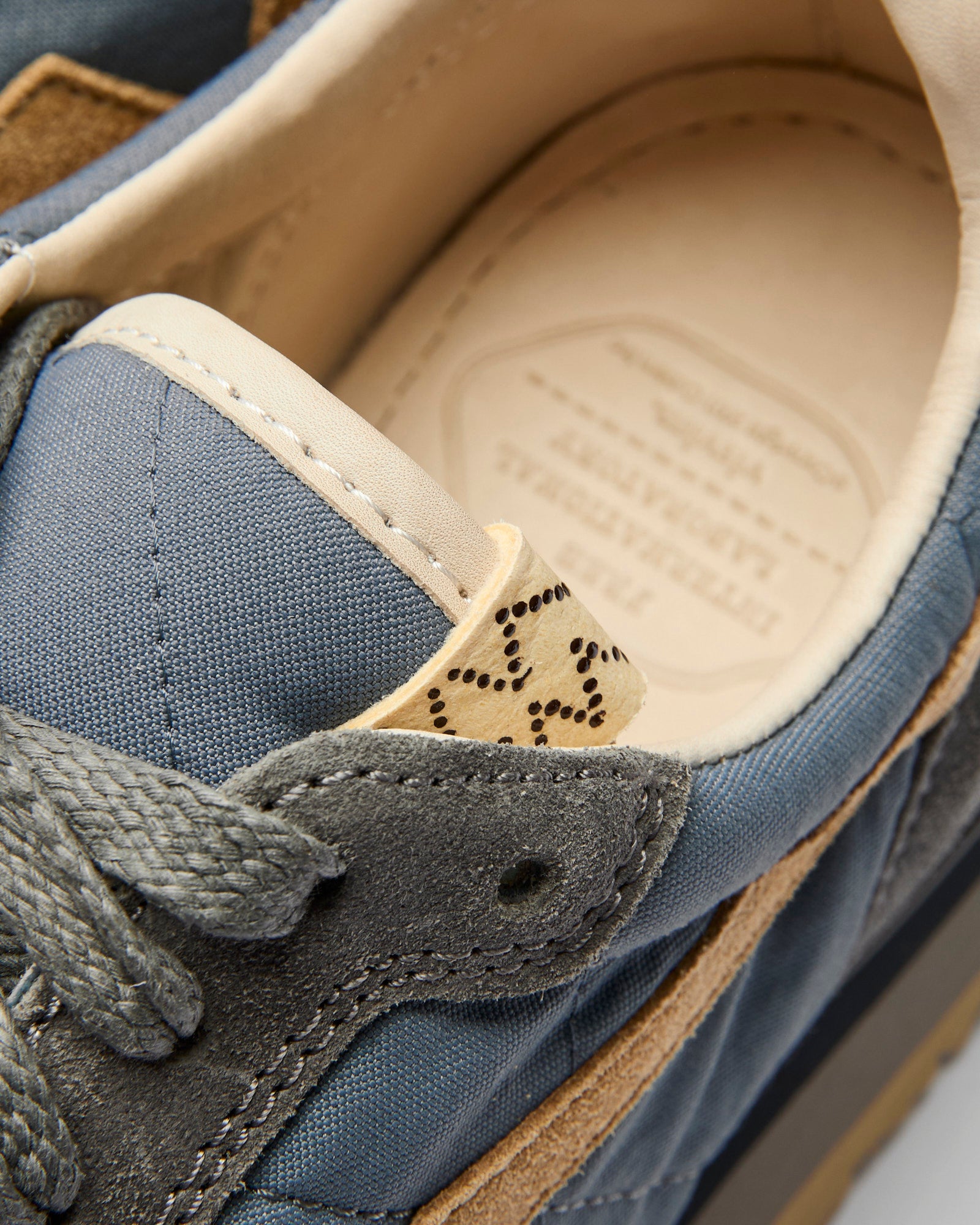 FKT Runner in Blue – Blue Owl Workshop