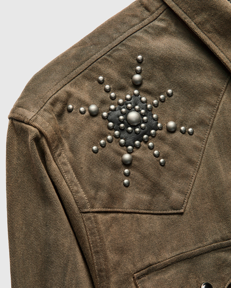 Studded Western Workshirt in Distressed Brown Wash