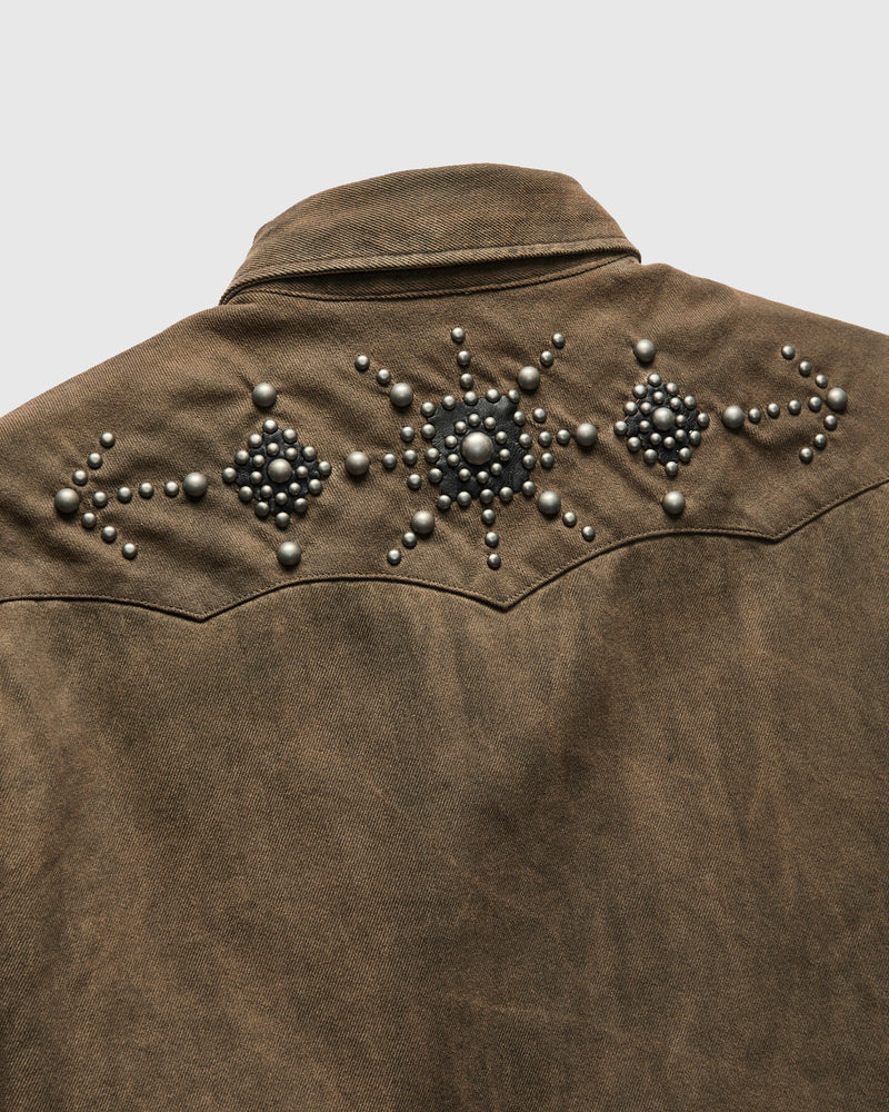 Studded Western Workshirt in Distressed Brown Wash