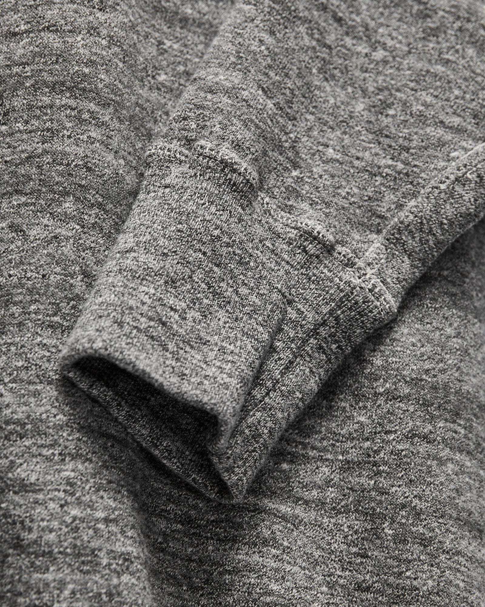Tsuriami Raglan Sleeve Sweatshirt in Heather Charcoal – Blue Owl