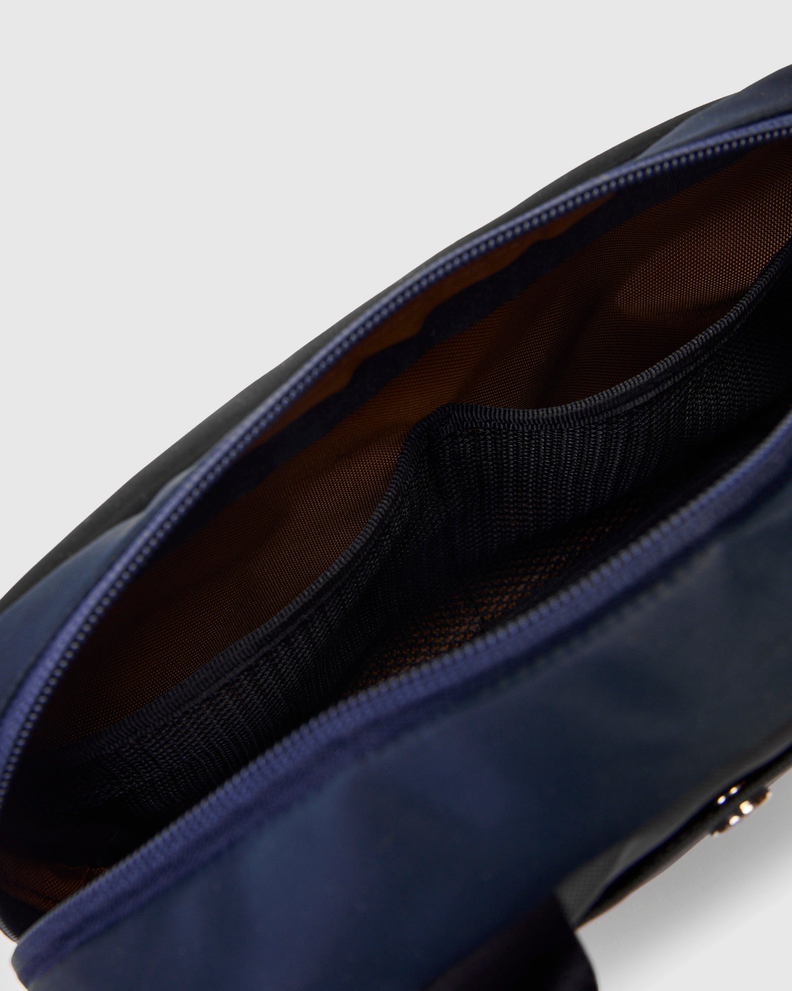 ビレッジ　oamc node bag OVER ALL MASTER Potential V3 Shoulder Bag in Grey – Blue Owl Workshop