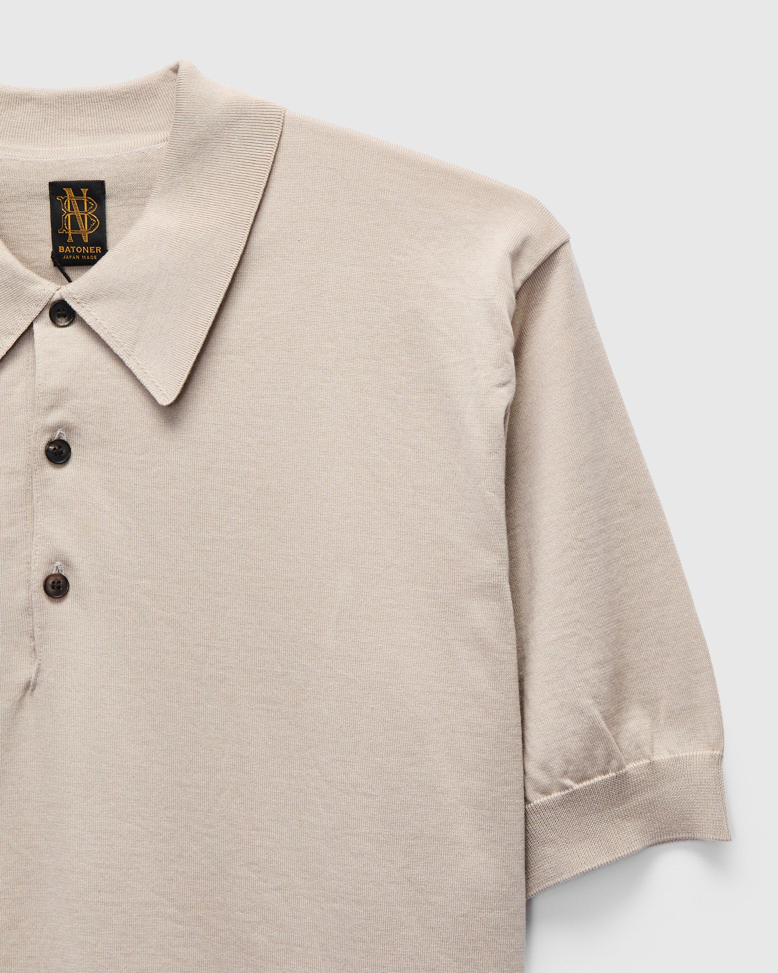 【8/15限値下】BATONER SEA COTTON POLO 3 Caribbean Sea Island SS Polo in Greige – Blue Owl Workshop